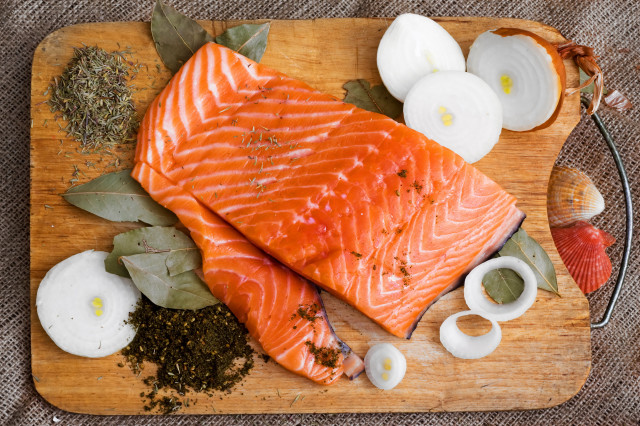 Salmon cutting board spices garlic free wallpaper for desktop - medium preview image