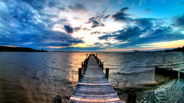 Pier ocean sunset clouds boat free wallpaper for desktop - medium preview image