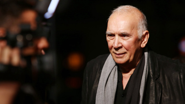 Man scarf camera black jacket free wallpaper for desktop - medium preview image