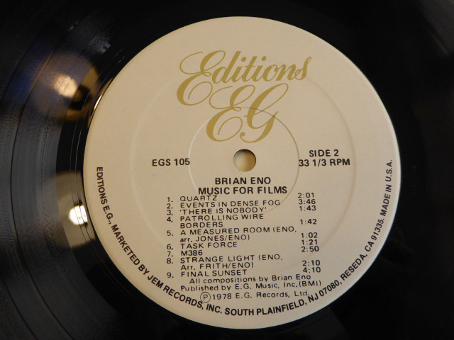 Brilliant record gold label analog free wallpaper for desktop - medium preview image