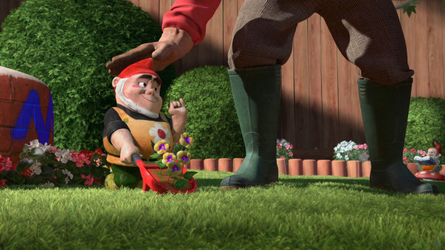 Garden plant gnome man cartoon free wallpaper for desktop - medium preview image