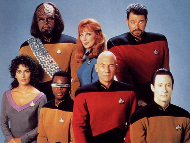 Star trek costumes group photo free wallpaper for desktop - medium preview image
