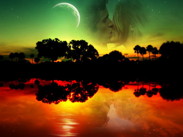 Couple kissing sunset moon reflection free wallpaper for desktop - medium preview image