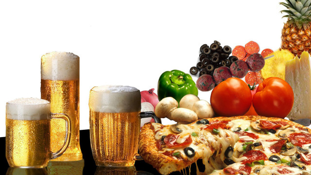 Pizza beer pineapple table dinner free wallpaper for desktop - medium preview image