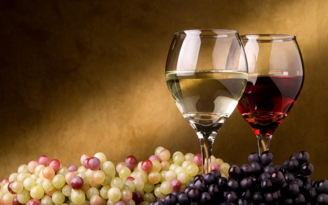 Wine glasses grapes table gold #2 free wallpaper for desktop - medium preview image