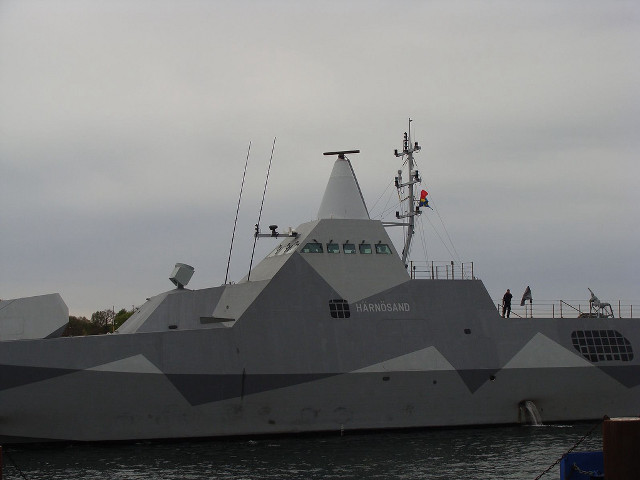 Large gray boat dock people free wallpaper for desktop - medium preview image