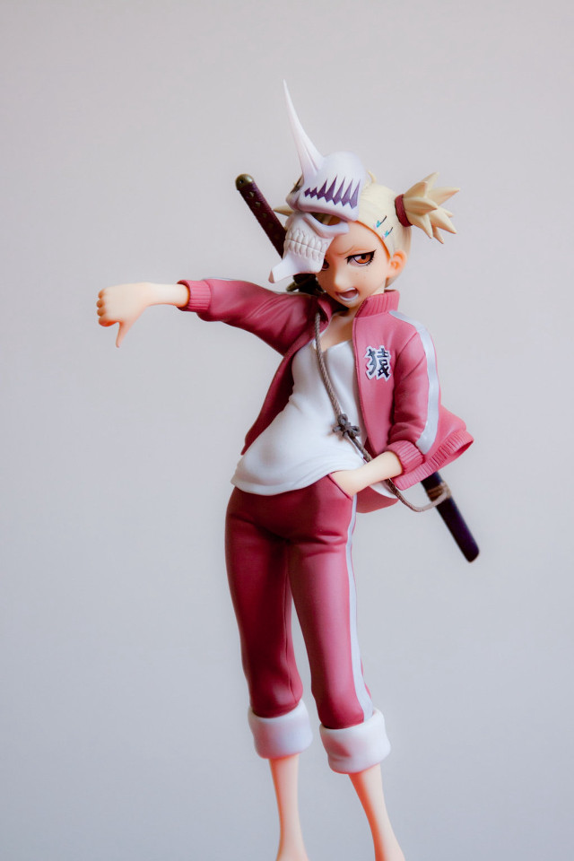 Woman figurine hat sword pink free wallpaper for mobile - medium preview image