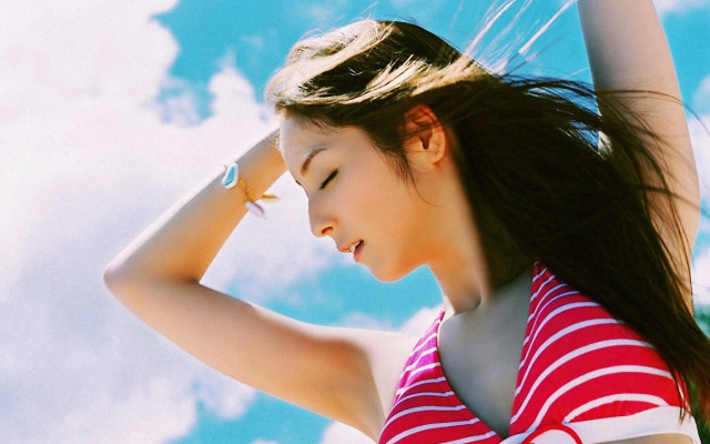 Woman redwhite stripes cellphone outdoors free wallpaper for desktop - medium preview image