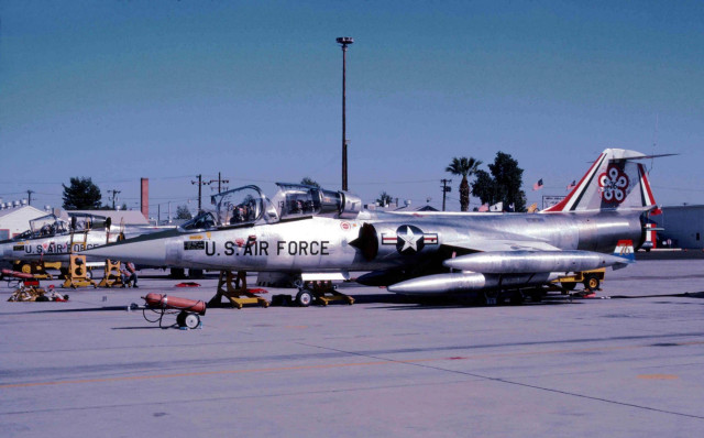 Silver jet tarmac airport scenery free wallpaper for desktop - medium preview image
