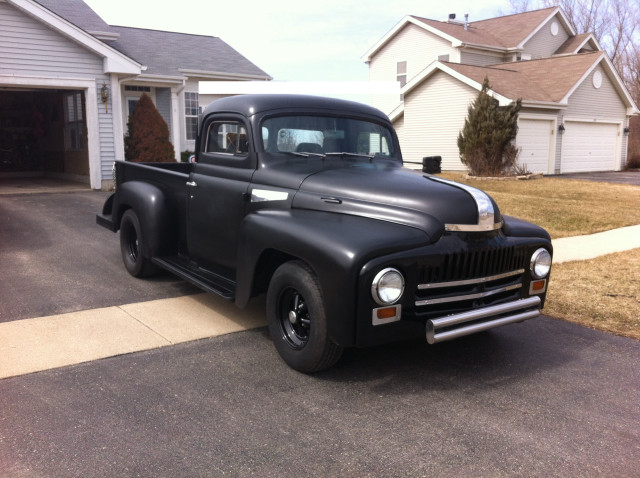 Black truck house driveway garage free wallpaper for desktop - medium preview image