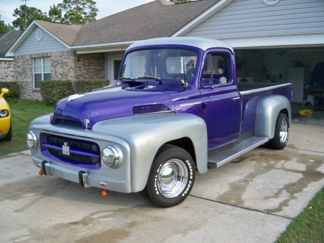 Purple silver truck house yellow free wallpaper for desktop - medium preview image
