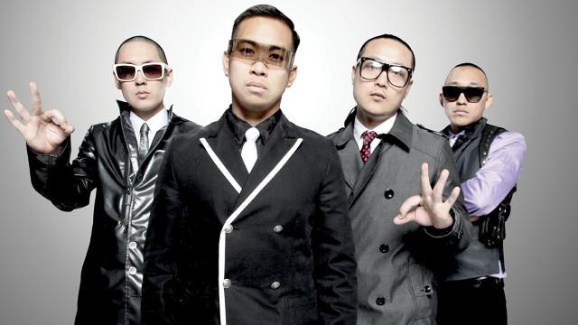 Suits sunglasses peace sign group free wallpaper for desktop - medium preview image