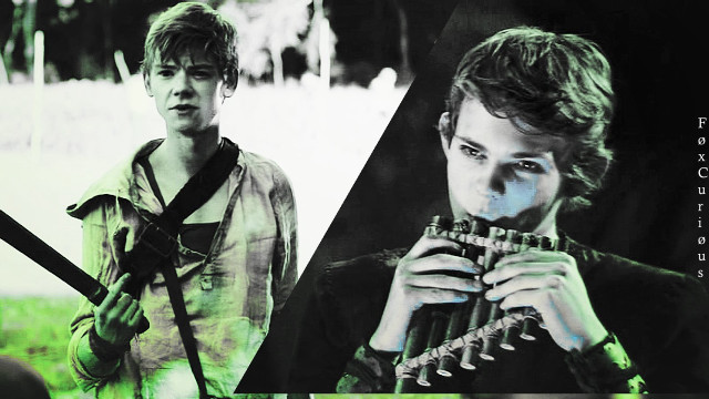 Couple camera sword photo standing free wallpaper for desktop - medium preview image