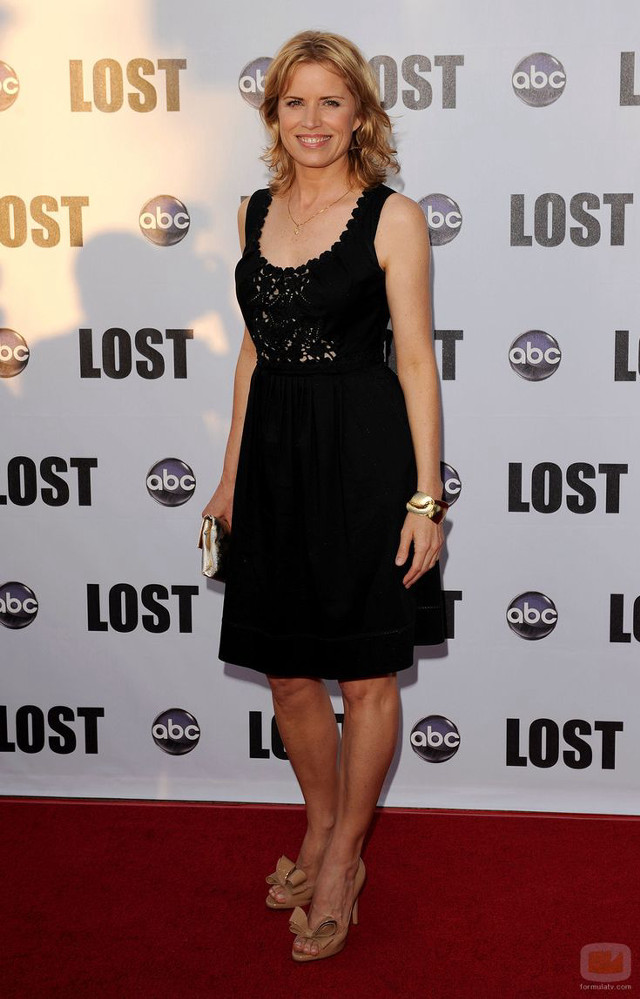 Woman black dress red carpet #27 free wallpaper for mobile - medium preview image