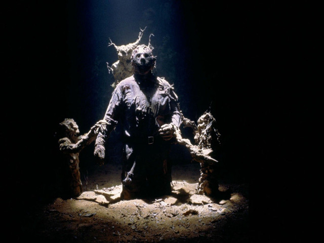 Creepy statue dark light face free wallpaper for desktop - medium preview image