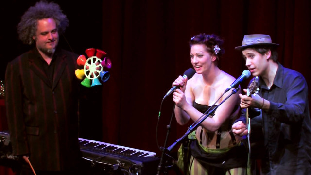 Man woman singing microphones keyboard free wallpaper for desktop - medium preview image