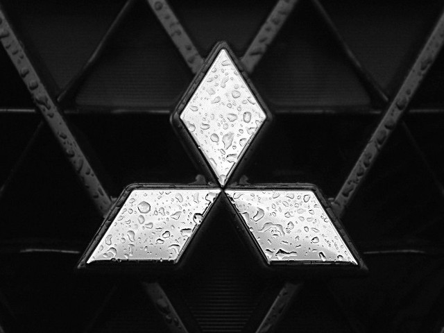 Black white car emblem water #2 free wallpaper for desktop - medium preview image