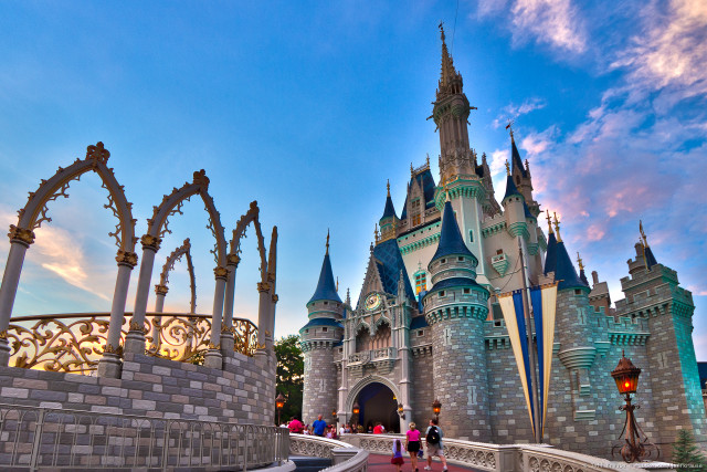 Castle people sky clouds blue free wallpaper for desktop - medium preview image