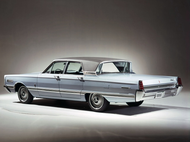 Car studio gray background white free wallpaper for desktop - medium preview image