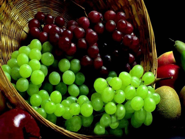 Basket grapes apples pears table free wallpaper for desktop - medium preview image