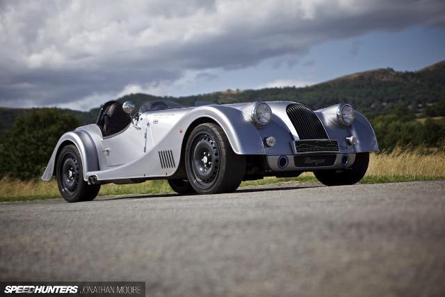 Silver white car parked road free wallpaper for desktop - medium preview image