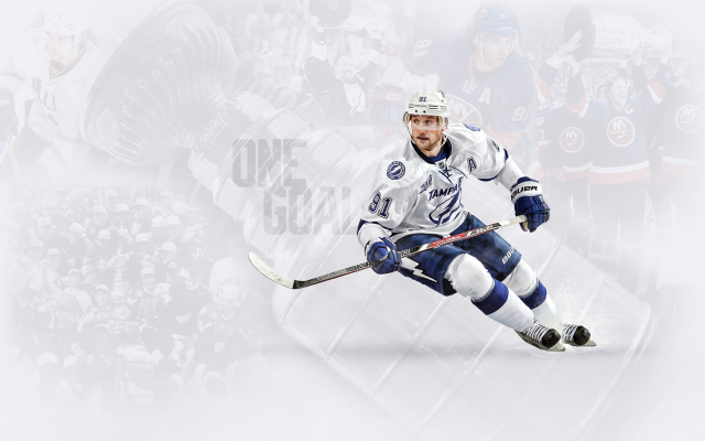 Man hockey uniform playing crowd free wallpaper for desktop - medium preview image