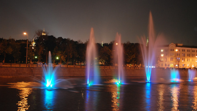 Fountains park lights nighttime group free wallpaper for desktop - medium preview image