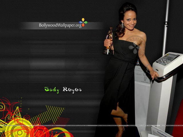 Woman trophy machine red ribbon free wallpaper for desktop - medium preview image