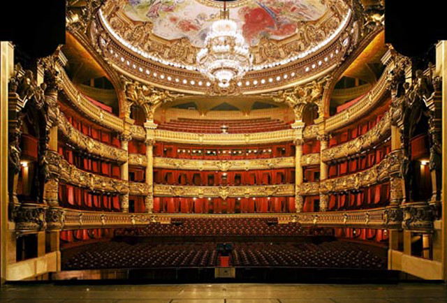 Auditorium chandelier ceiling clock large free wallpaper for desktop - medium preview image