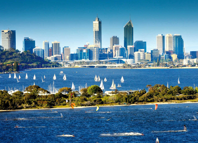City skyline sailboats lake water free wallpaper for desktop - medium preview image