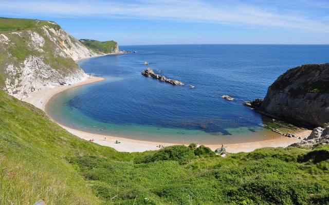 Bascove beach green hill boat free wallpaper for desktop - medium preview image