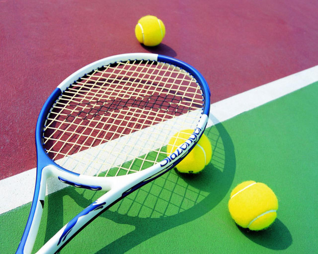 Tennis racket tennis balls court #3 free wallpaper for desktop - medium preview image