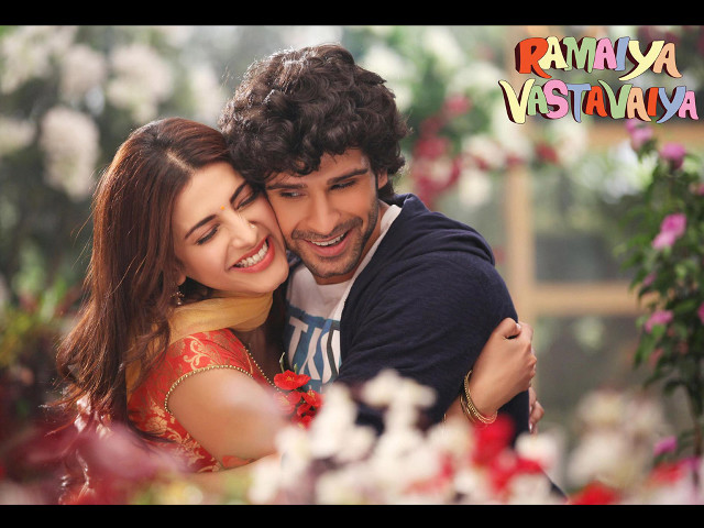 Man woman hugging flowers sign free wallpaper for desktop - medium preview image