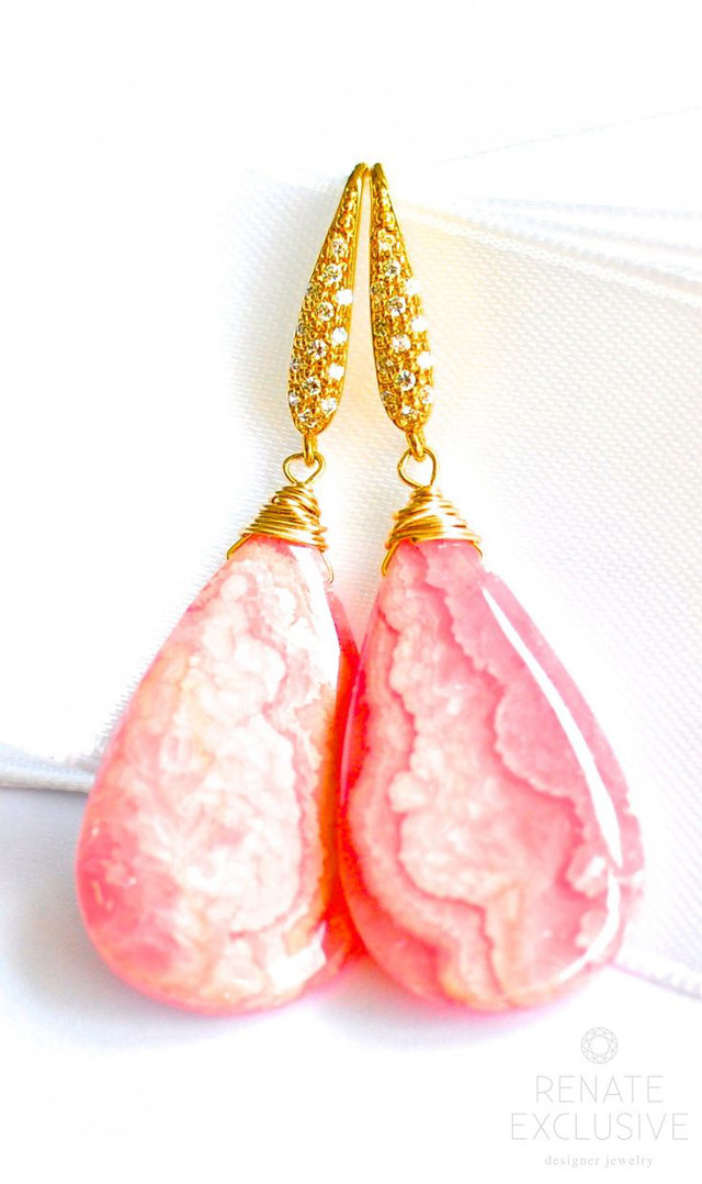 Pink gold diamond earrings romanesque free wallpaper for mobile - medium preview image