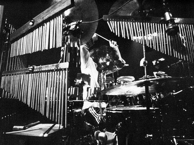 Drummer black white photo cage free wallpaper for desktop - medium preview image