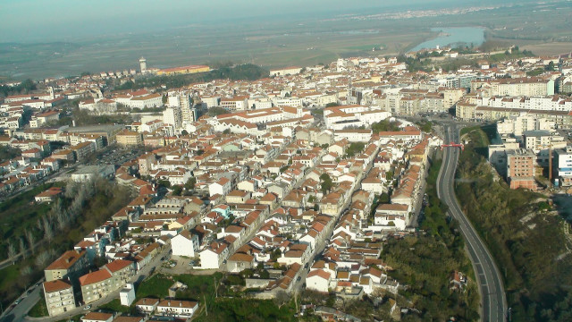 City buildings road center area free wallpaper for desktop - medium preview image