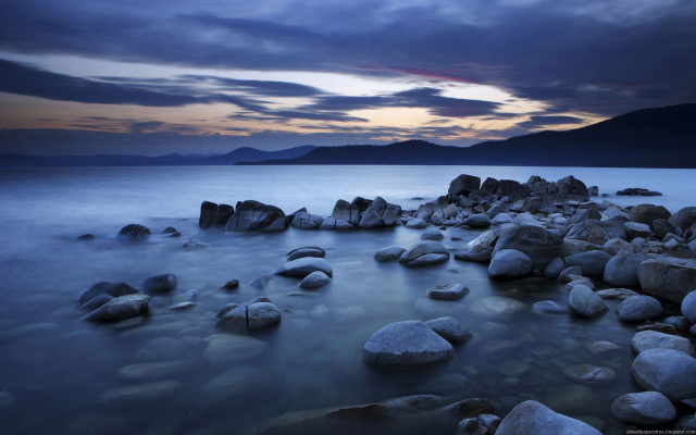 Rocky beach cloudy sky water #5 free wallpaper for desktop - medium preview image