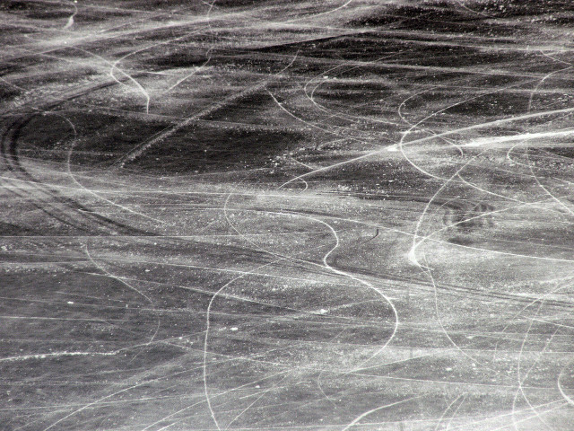 Skiing person snowboard hill snow free wallpaper for desktop - medium preview image