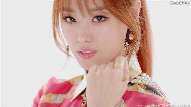 Red hair pink shirt earrings free wallpaper for desktop - medium preview image