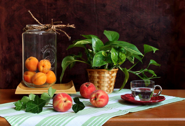 Peach jar tea table green free wallpaper for desktop - medium preview image