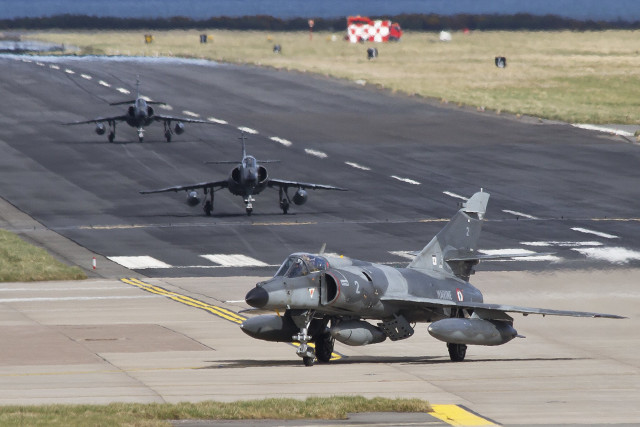 Fighter jets runway grass sky free wallpaper for desktop - medium preview image