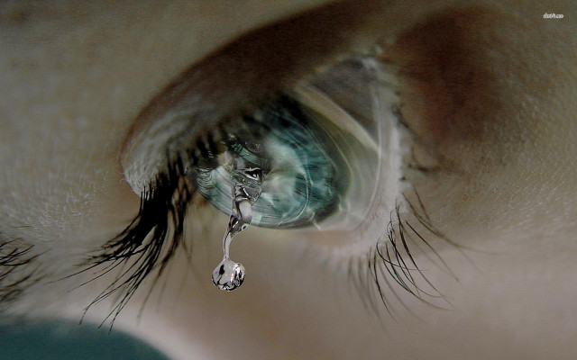 Eye water drop iris anne free wallpaper for desktop - medium preview image