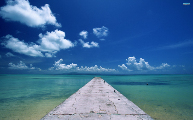 Pier ocean blue sky boat free wallpaper for desktop - medium preview image