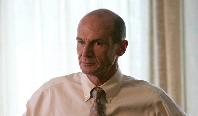 Man dress shirt tie serious free wallpaper for desktop - medium preview image