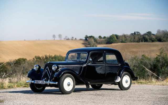 Old black car gravel road free wallpaper for desktop - medium preview image
