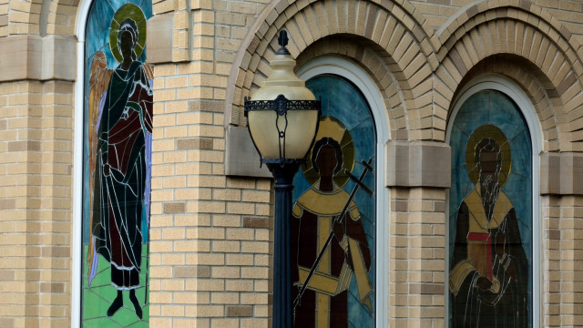 Stained glass building street light free wallpaper for desktop - medium preview image