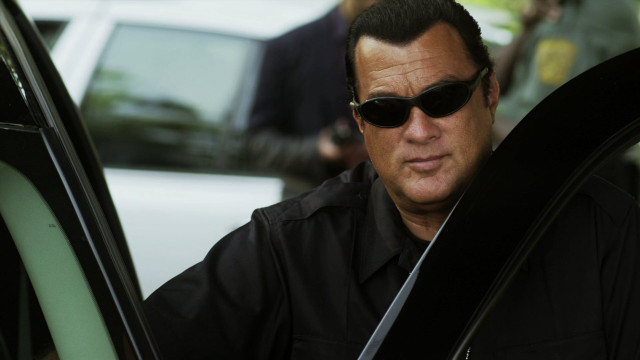 Man sunglasses getting out car free wallpaper for desktop - medium preview image