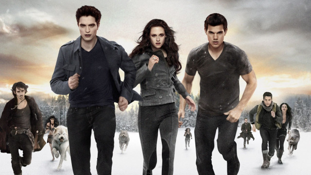 Twilight saga snow field walking free wallpaper for desktop - medium preview image