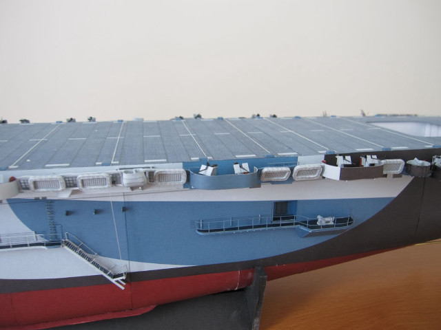 Model large ship table sky free wallpaper for desktop - medium preview image