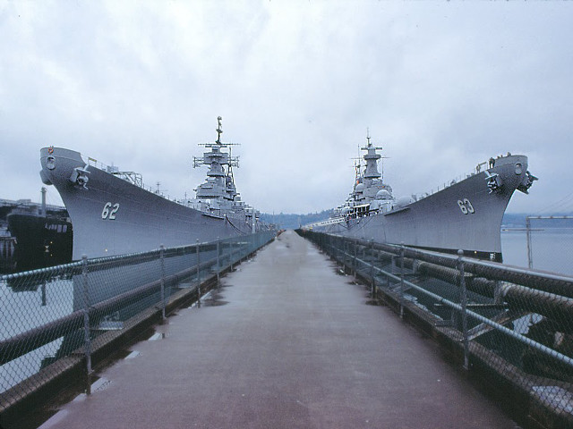 Large ships docked pier water free wallpaper for desktop - medium preview image